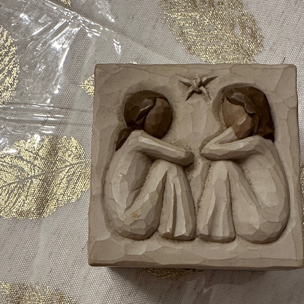 Willow Tree friendship trinket/ jewelry box